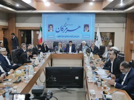 افتتاح پروژه های ارتباطی ایرانسل از بندرعباس تا سواحل هرمز